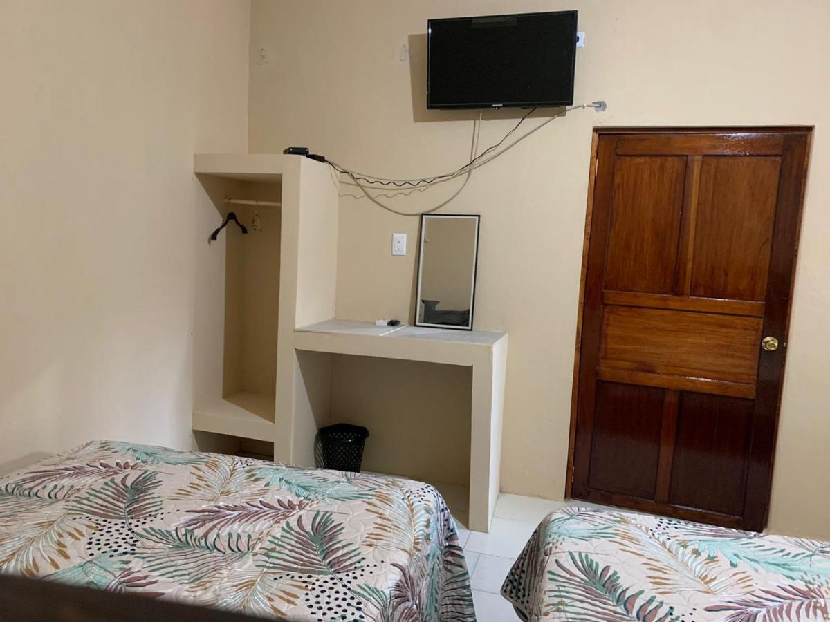 Casa De Abuelos Inn Salina Cruz