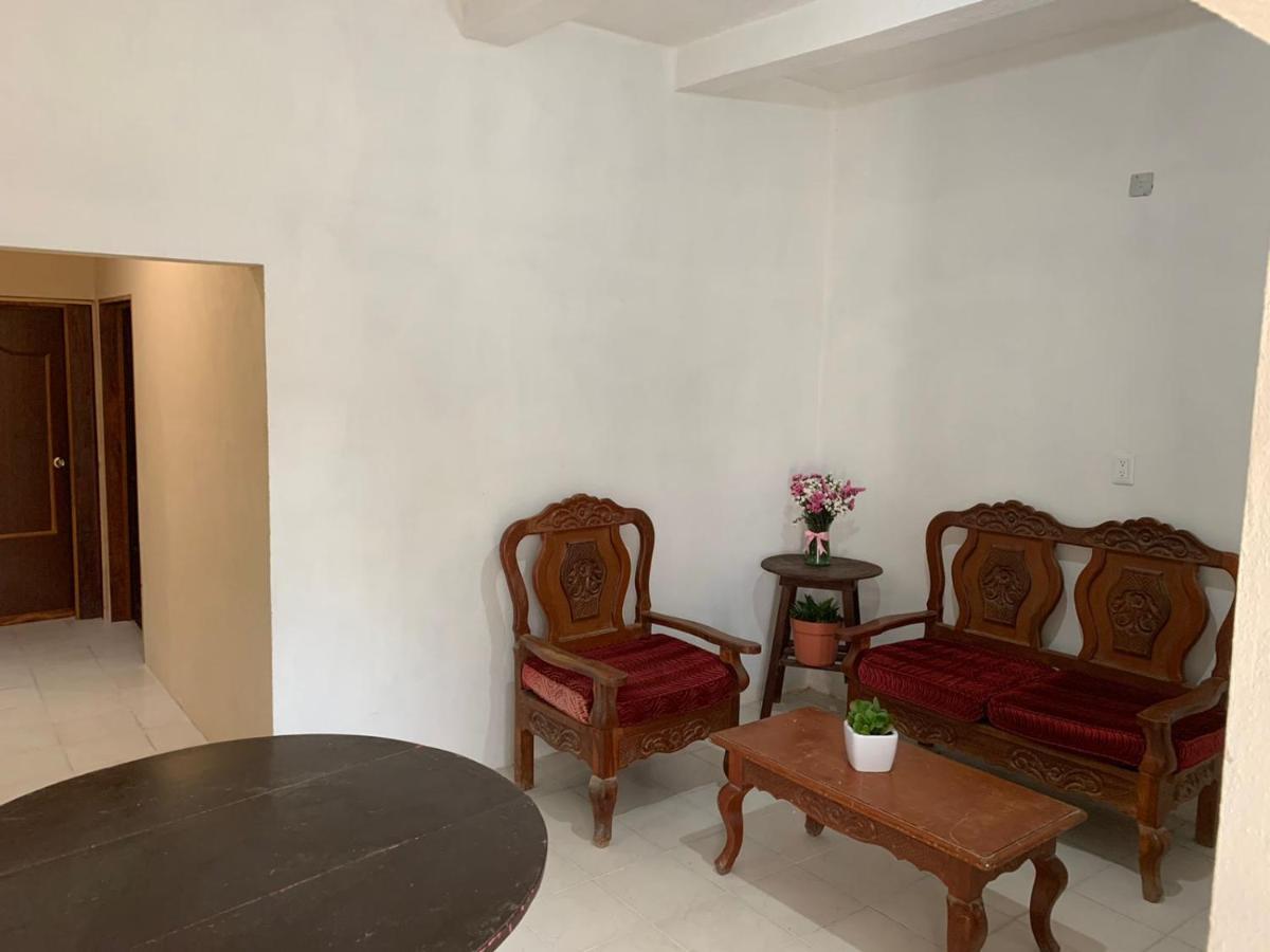Casa De Abuelos Inn *