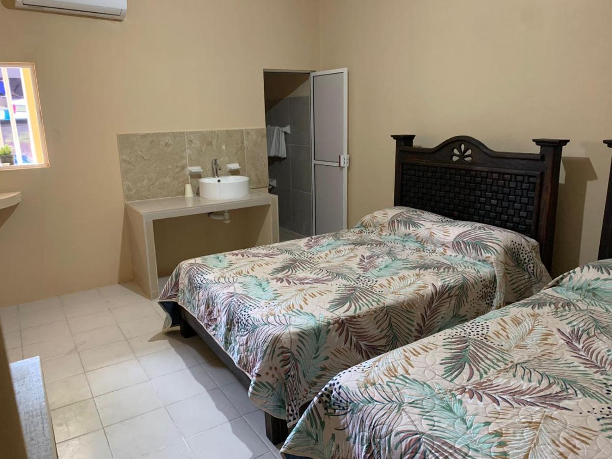 Casa De Abuelos Inn Salina Cruz